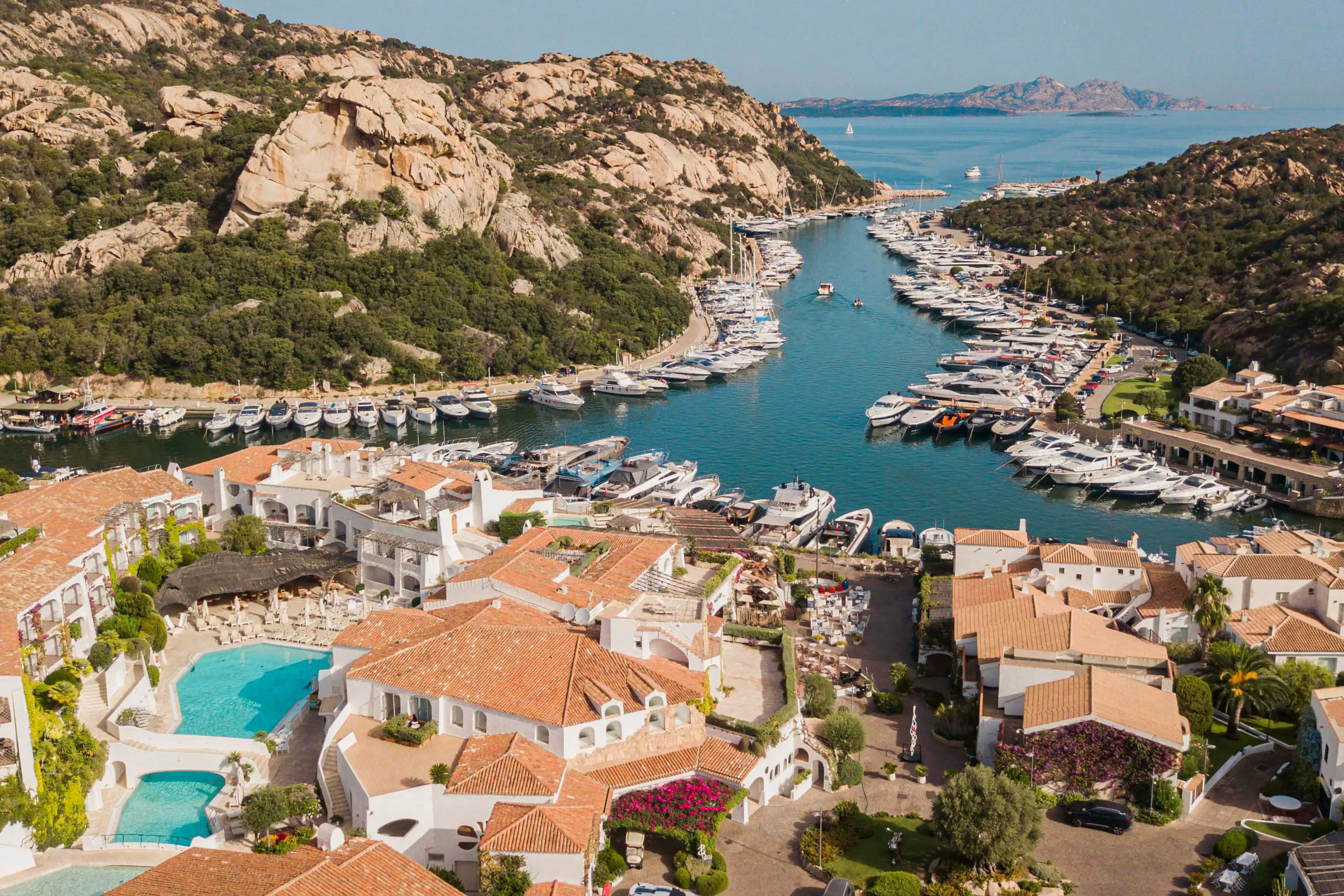 Jwana Hamdan x W Sardinia in Porto Quatu